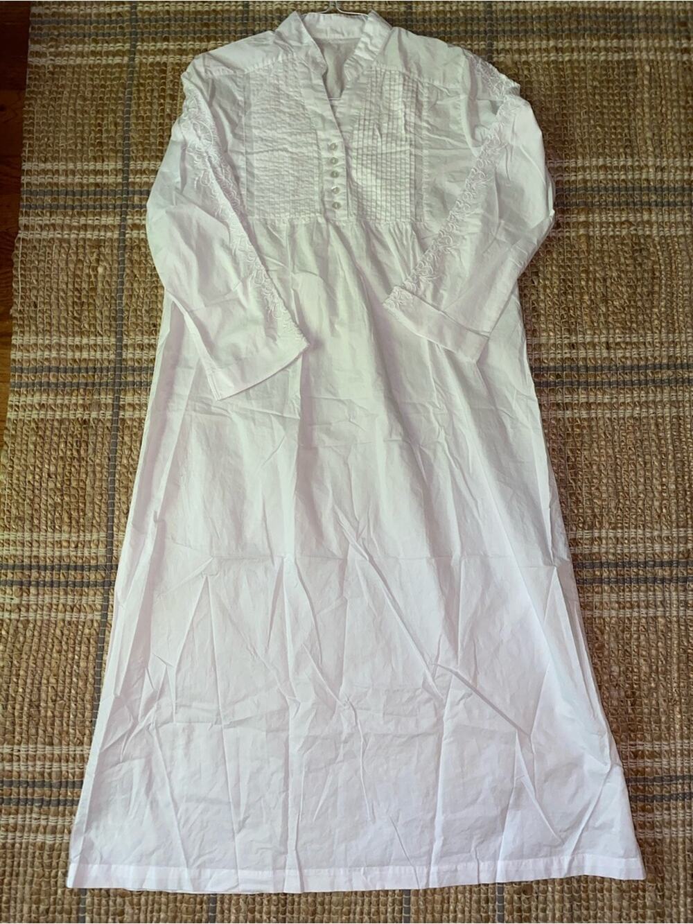 Alexander Del Rossa White Cotton PinTuck Nightgown Embroidered Sleeves S EUC